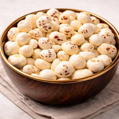 MAKHANZO Premium Raw Makhana Pouch Mockup